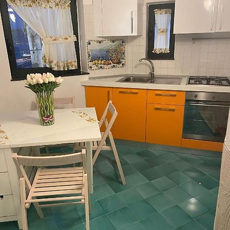 Casa Di Flora Lejlighed Vietri Eksteriør billede