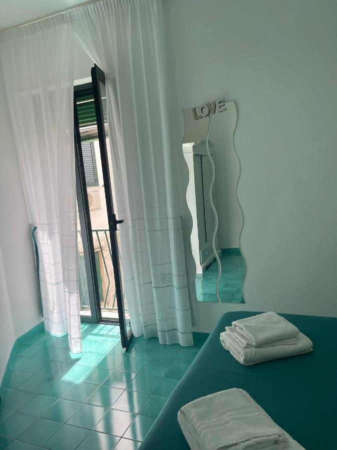 Casa Di Flora Lejlighed Vietri Eksteriør billede
